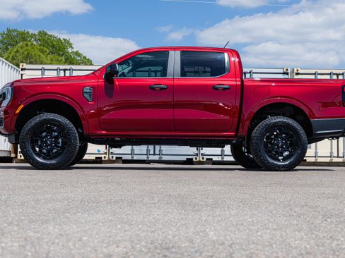New 2026 Ford Ranger XLT w/ Black Appearance Package RWD image 7
