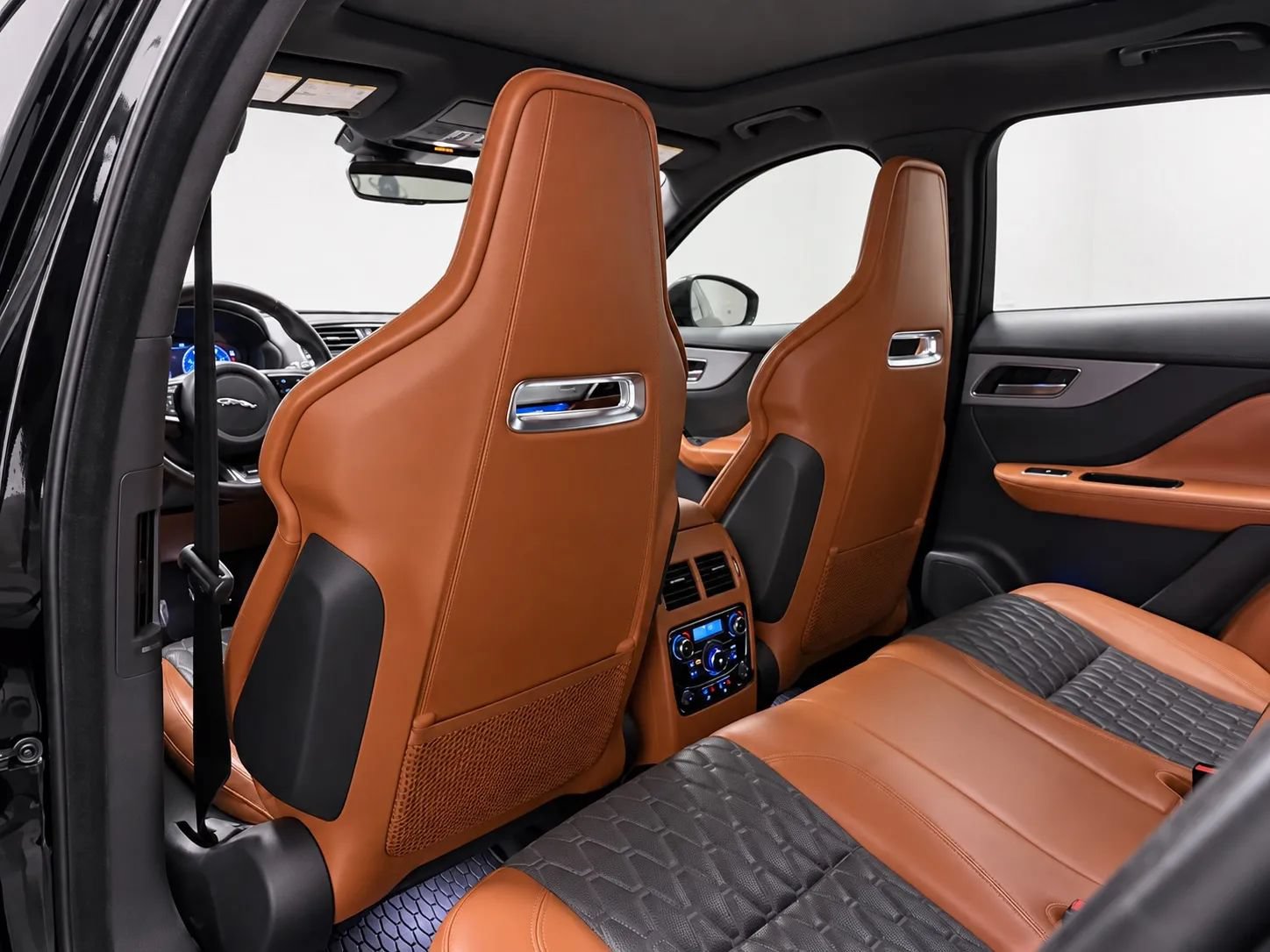 Used 2020 Jaguar F-PACE SVR AWD/4WD image 14