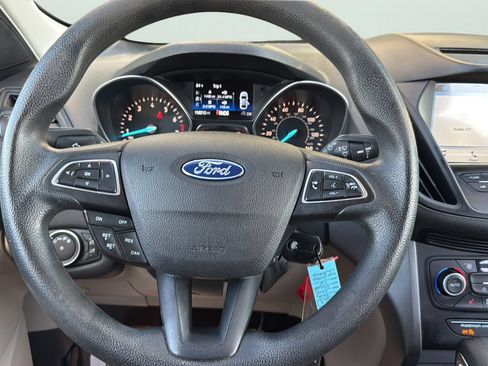 Used 2018 Ford Escape SE w/ SE Sync 3 Package FWD image 14