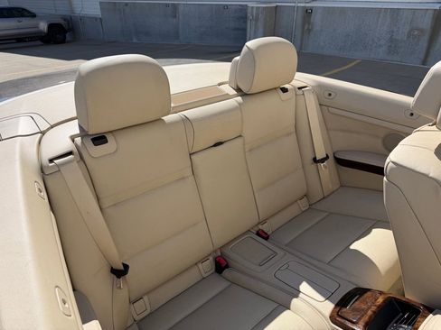 Used 2010 BMW 328i Convertible w/ Premium Pkg image 18