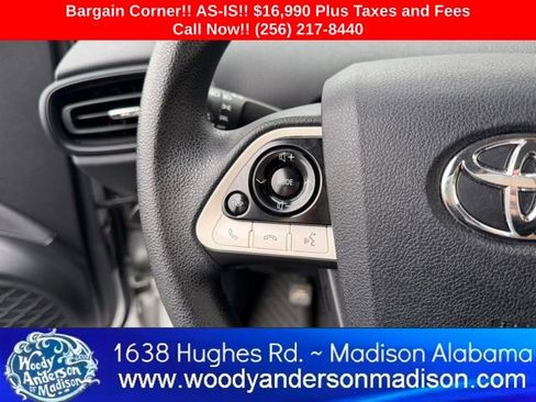 Used 2016 Toyota Prius Two image 11