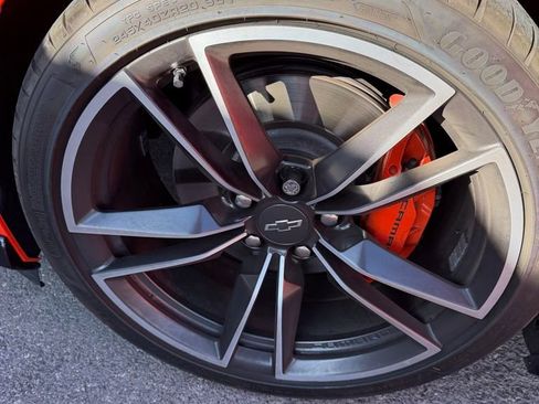 Used 2018 Chevrolet Camaro SS w/ Hot Wheels Edition image 12