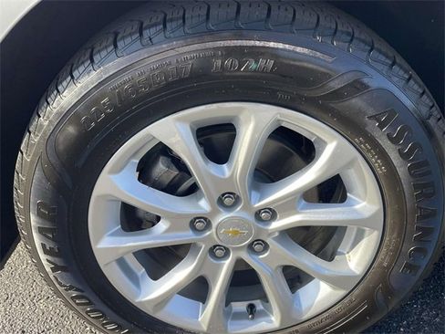 Certified 2018 Chevrolet Equinox LT w/ Sun & Infotainment Package image 8