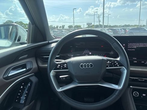 Used 2025 Audi Q5 Premium Plus w/ Premium Plus AWD/4WD image 18