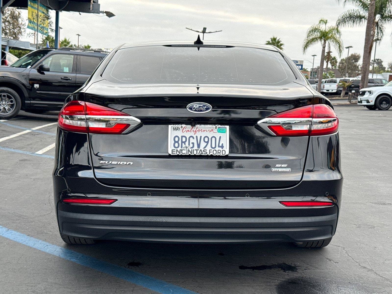Used 2020 Ford Fusion SE FWD image 13