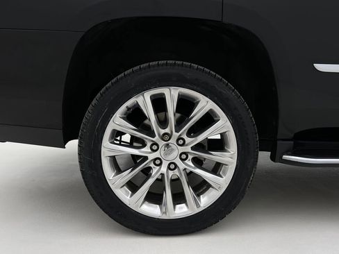 Used 2019 Cadillac Escalade Luxury image 15