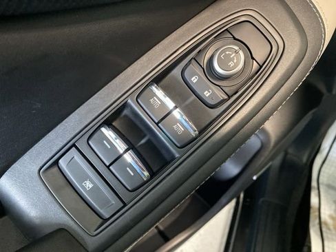 Used 2022 Subaru Forester Limited AWD/4WD image 12