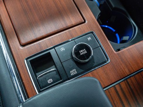 Used 2024 Lincoln Navigator Reserve w/ Equipment Group 201A image 25