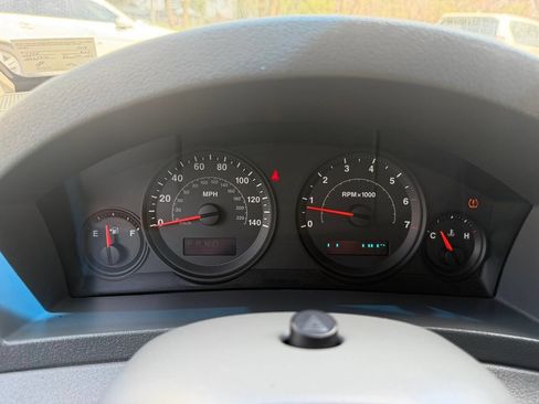 Used 2005 Jeep Grand Cherokee Laredo image 15