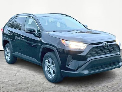 Used 2023 Toyota RAV4 XLE image 1