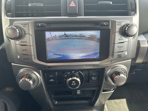 Used 2016 Toyota 4Runner SR5 AWD/4WD image 16
