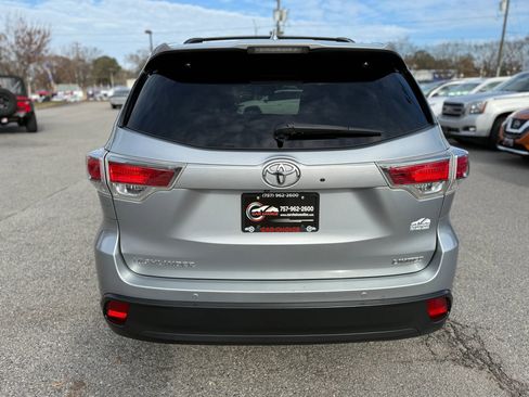 Used 2016 Toyota Highlander Limited Platinum image 8