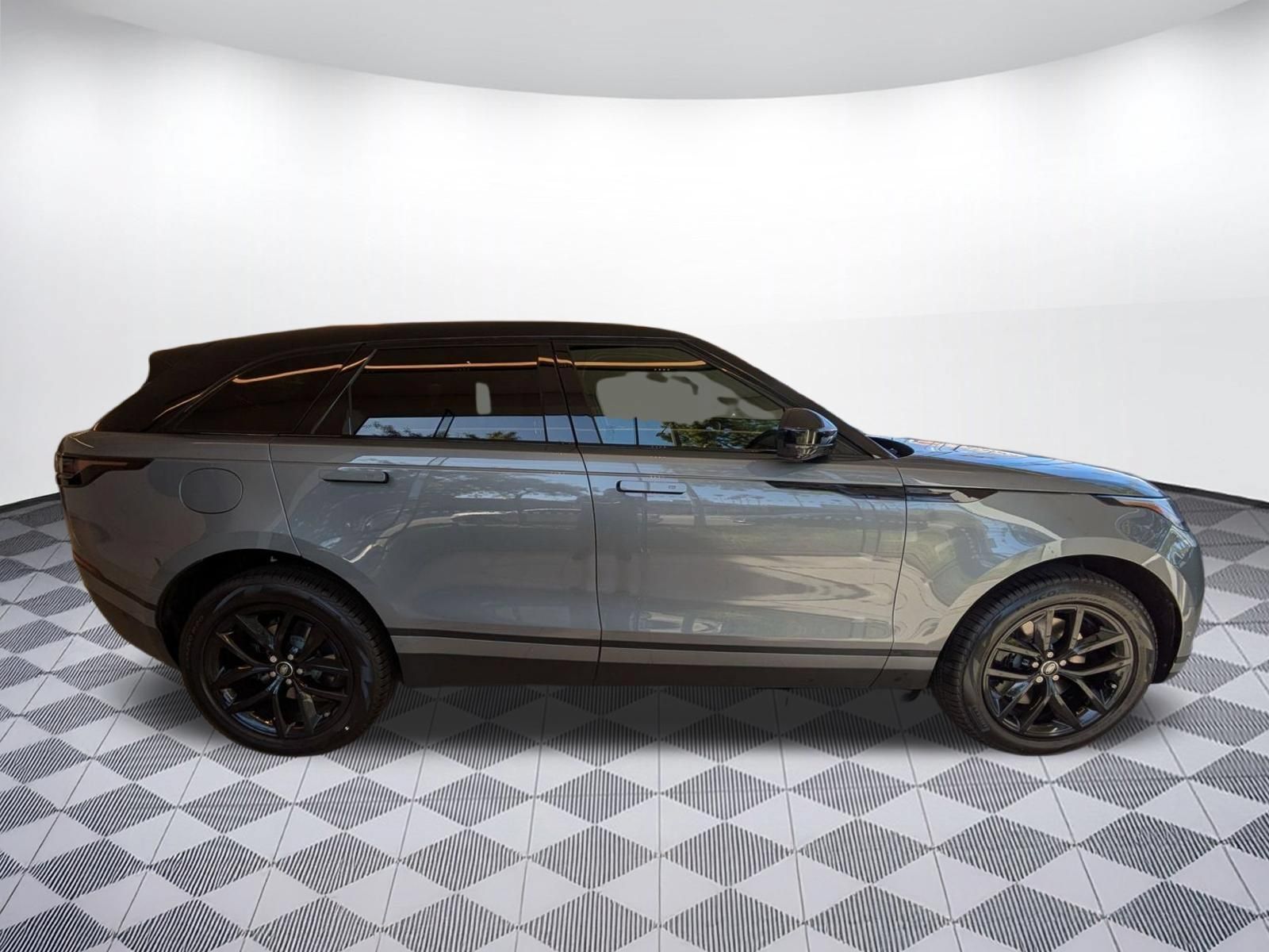 New 2026 Land Rover Range Rover Velar S AWD/4WD image 4