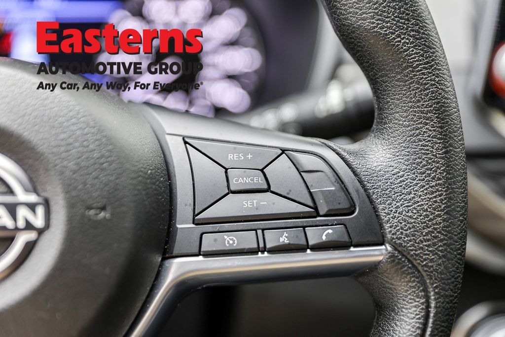 Used 2025 Nissan Altima 2.5 SV FWD image 18