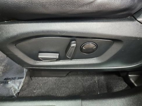 Used 2020 Ford Explorer XLT w/ Equipment Group 202A AWD/4WD image 13