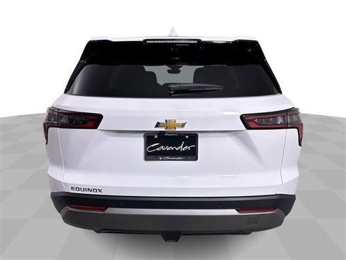 New 2026 Chevrolet Equinox LT w/ Convenience Package II image 7