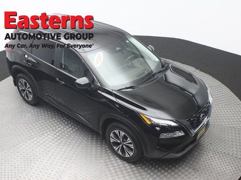Used 2023 Nissan Rogue SV AWD/4WD image 3