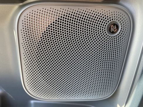 New 2025 Ford Maverick Lariat w/ Black Appearance Package image 12