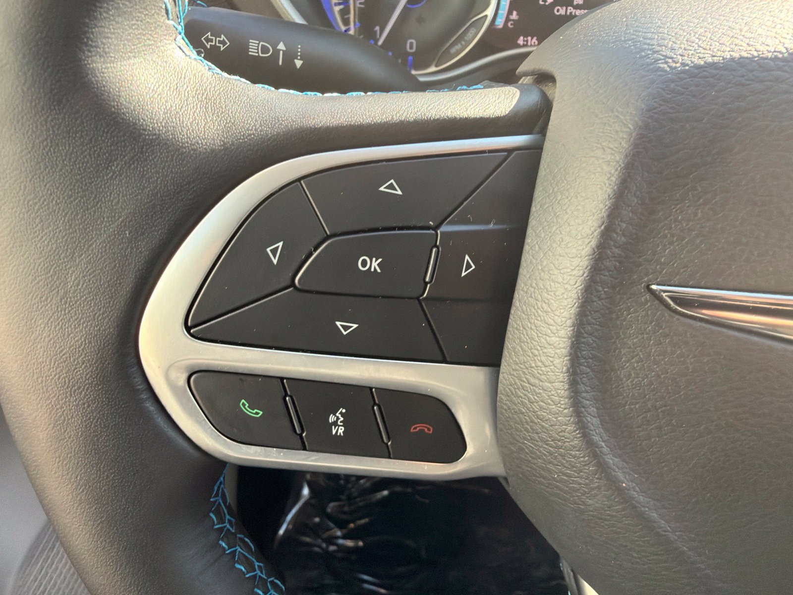 Used 2021 Chrysler Pacifica Touring w/ Cold Weather Group FWD image 26