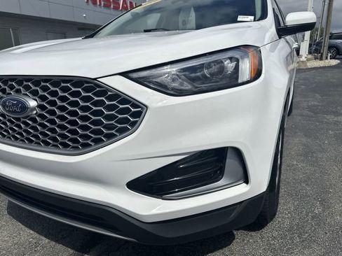 Used 2023 Ford Edge SEL image 35