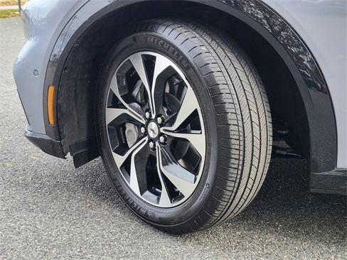 Certified 2022 Ford Mustang Mach-E Premium image 30