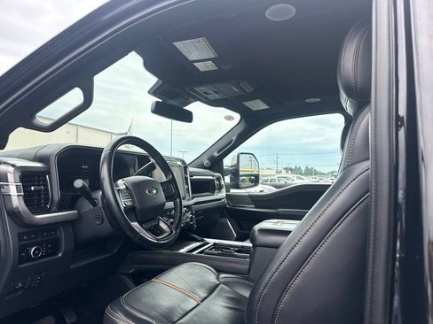Used 2023 Ford F350 Platinum AWD/4WD image 7