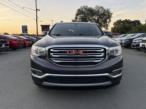 Used 2019 GMC Acadia SLE FWD image 2