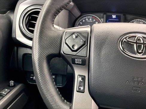 Used 2023 Toyota Tacoma TRD Off-Road w/ Advanced Technology Package image 21
