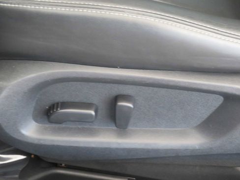 Used 2018 INFINITI Q60 3.0t Luxe image 16