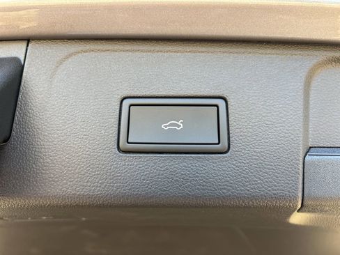 New 2026 Volkswagen Atlas SE image 48