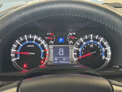 Used 2018 Toyota 4Runner Limited AWD/4WD image 17