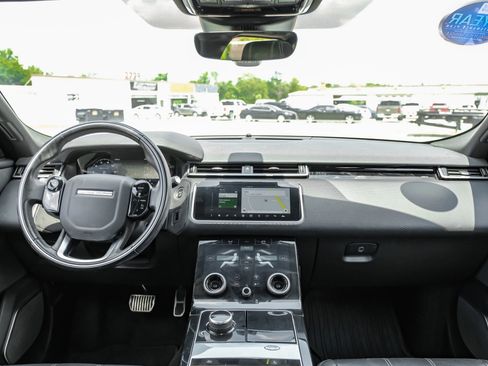 Used 2018 Land Rover Range Rover Velar R-Dynamic SE image 14