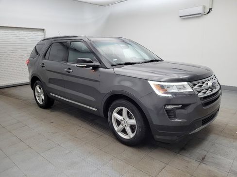Used 2018 Ford Explorer XLT w/ Equipment Group 202A image 11