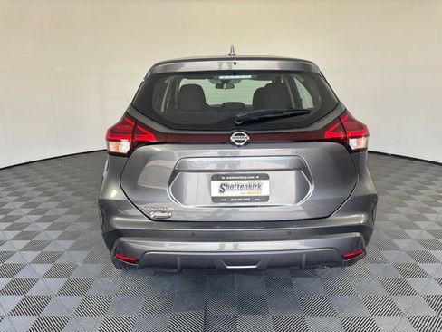 Used 2021 Nissan Kicks S FWD image 33
