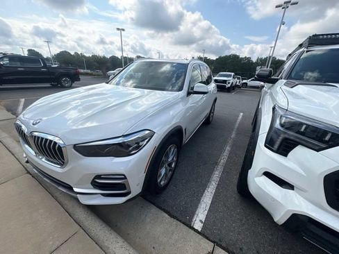 Used 2021 BMW X5 sDrive40i w/ Premium Package 2 RWD image 3