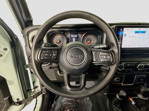 Used 2024 Jeep Wrangler Unlimited Sport AWD/4WD image 13