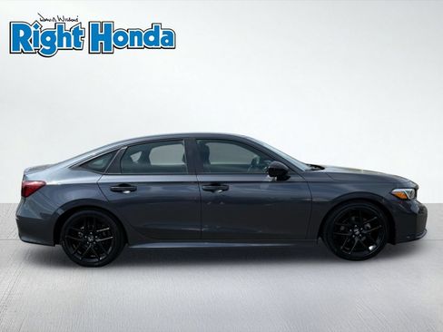 Used 2025 Honda Civic Sport image 9