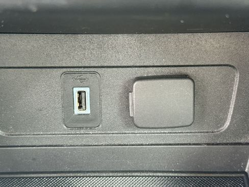 Used 2018 Ford Escape SE w/ SE Sync 3 Package FWD image 31