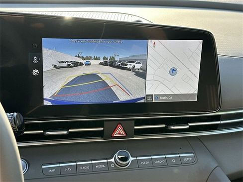 Used 2025 Hyundai Elantra SEL image 14