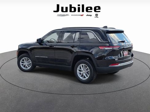 New 2025 Jeep Grand Cherokee Laredo X w/ Luxury Tech Group I RWD image 4