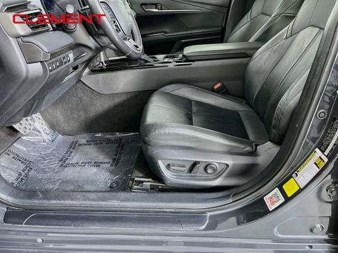 Used 2025 Toyota Camry XSE FWD image 27