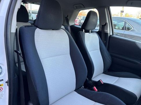 Used 2013 Toyota Yaris LE image 17