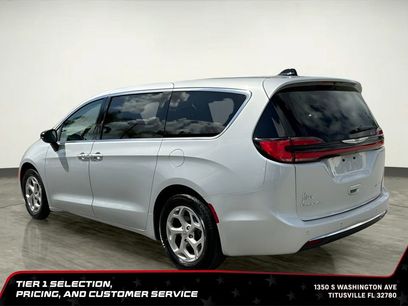 Used 2024 Chrysler Pacifica Limited