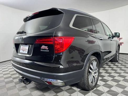 Used 2018 Honda Pilot Touring image 29