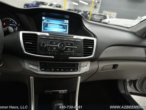 Used 2013 Honda Accord LX image 29