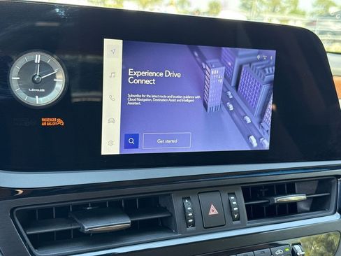 Used 2025 Lexus ES 350 w/ Premium Package image 22