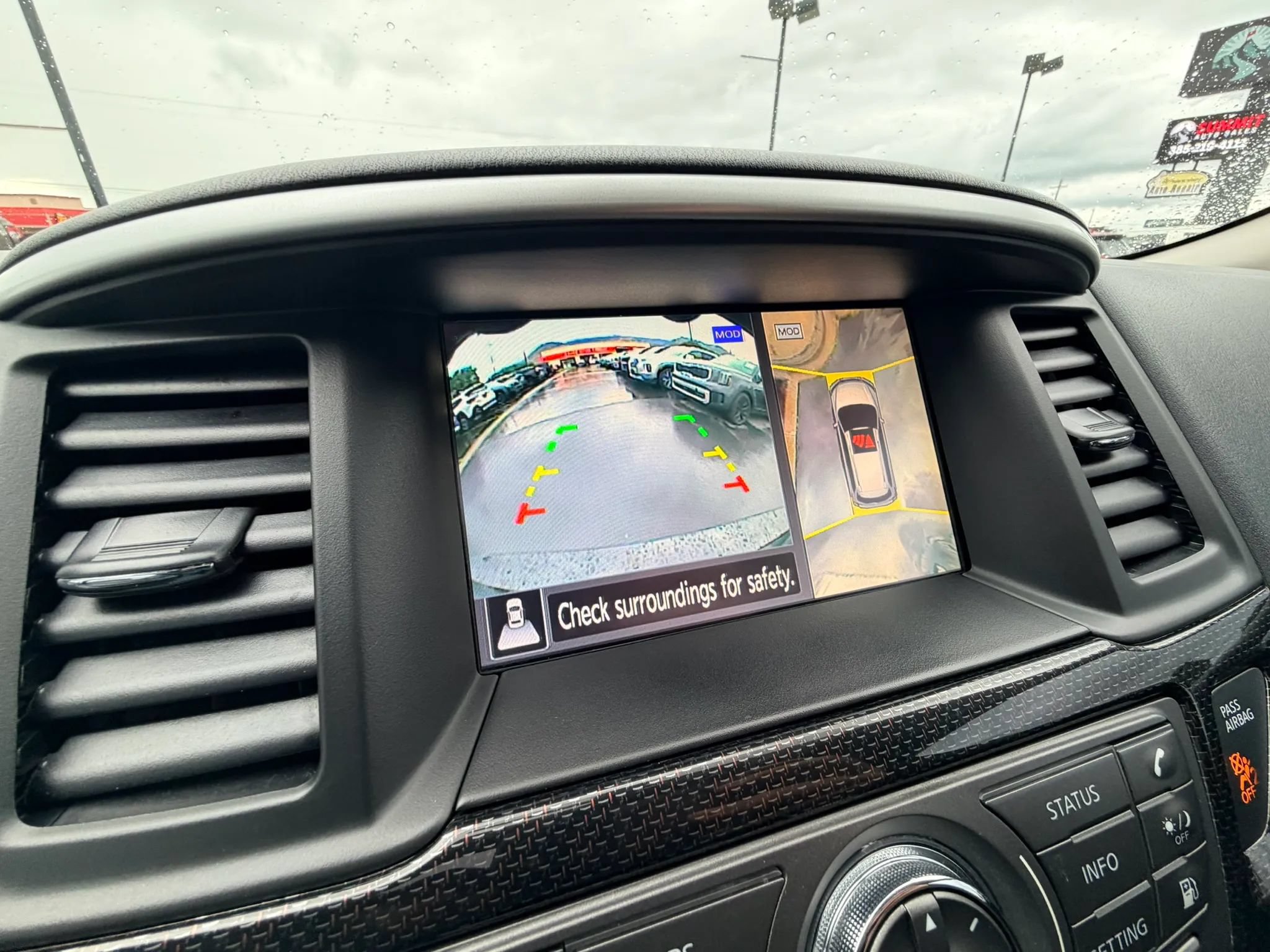 Used 2020 Nissan Pathfinder SL AWD/4WD image 17