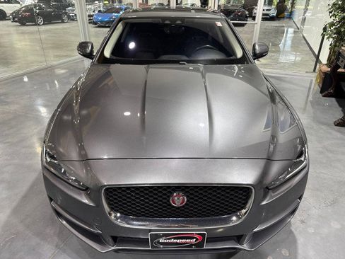 Used 2019 Jaguar XE Prestige AWD/4WD image 2