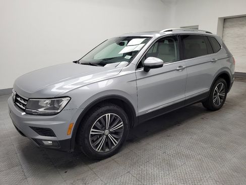 Used 2019 Volkswagen Tiguan SEL image 2