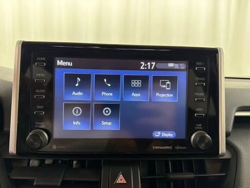 Used 2019 Toyota RAV4 XLE w/ Convenience Package AWD/4WD image 16